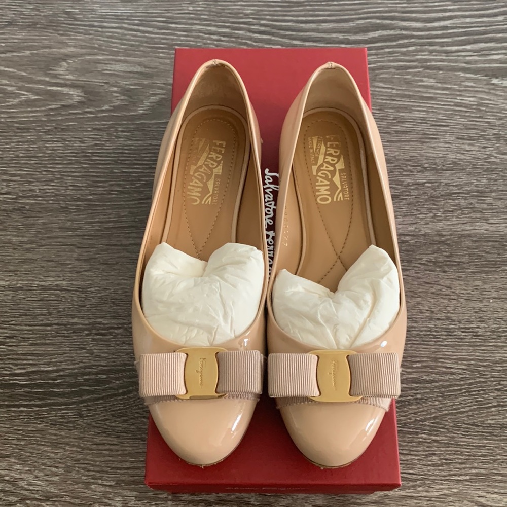 Salvatore Ferragamo Women’s Varina Ballet flats